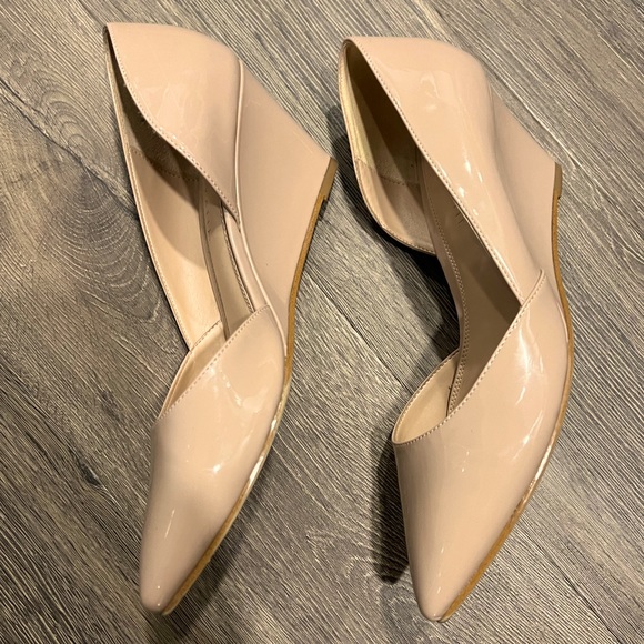 Kelly & Katie Fassi Nude Wedge - Picture 4 of 9